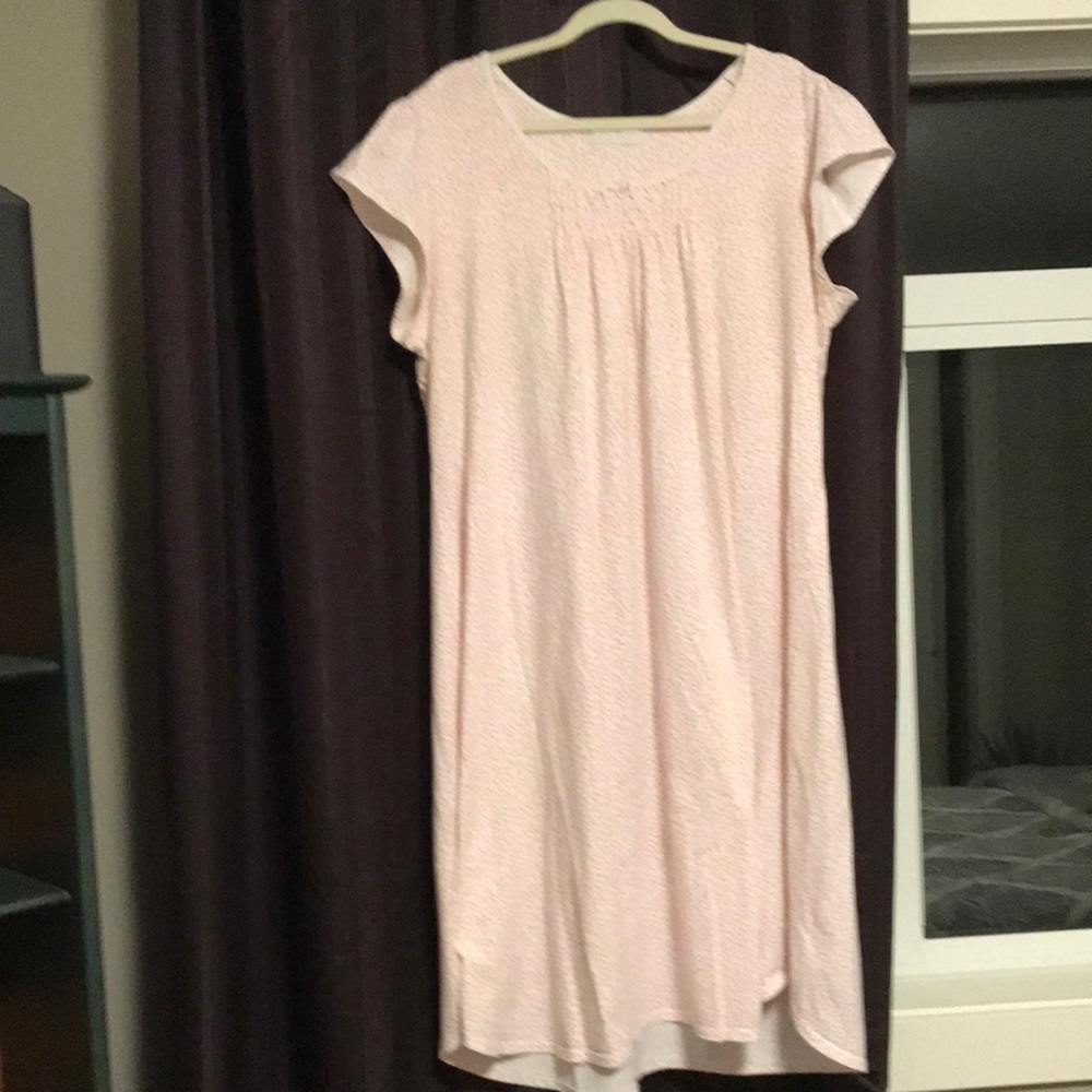 XL Nightgown with tiny pink hearts